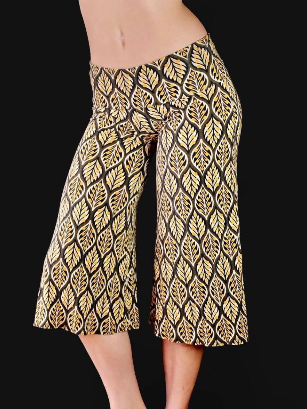 Yellow Leaf-Print Wide Leg Crop Capri Fold Over Gaucho Pants